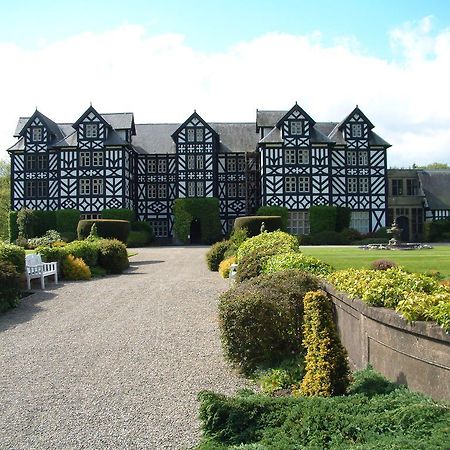 Tregynon Gregynog Hallゲストハウス エクステリア 写真