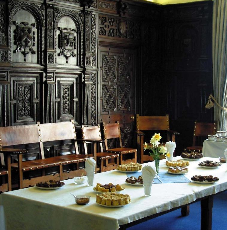 Tregynon Gregynog Hallゲストハウス エクステリア 写真