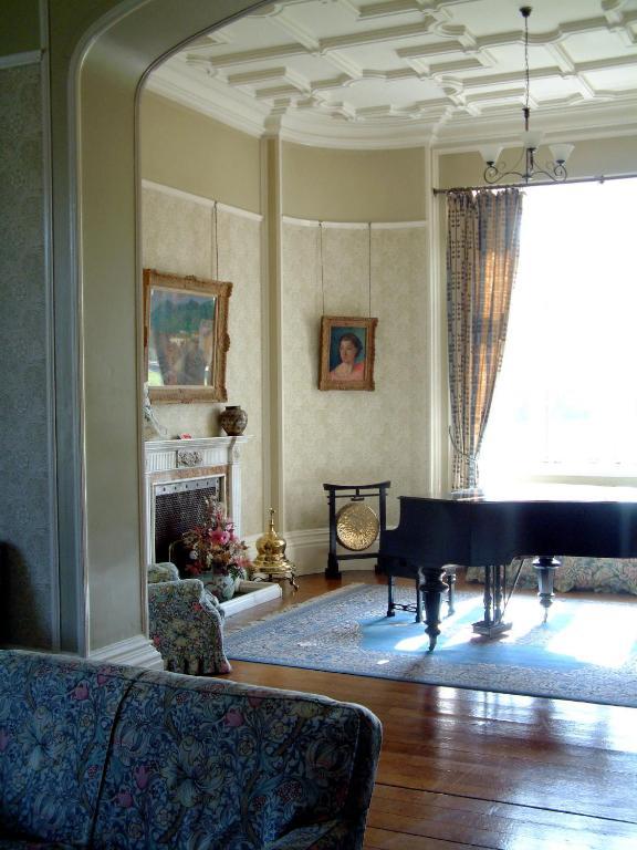 Tregynon Gregynog Hallゲストハウス エクステリア 写真
